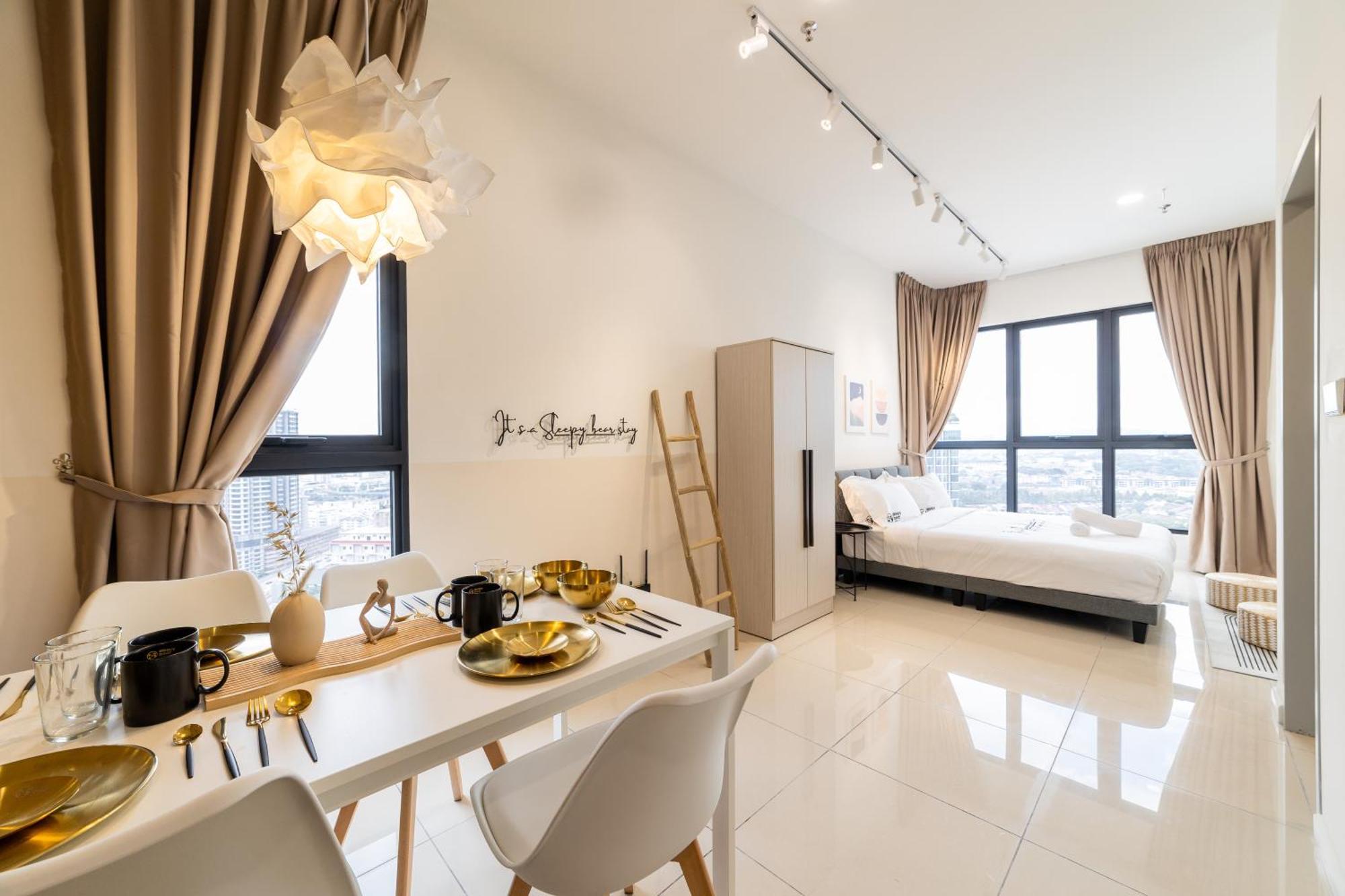 Highpark Suites Kelana Jaya, Petaling Jaya By Sleepy Bear Esterno foto